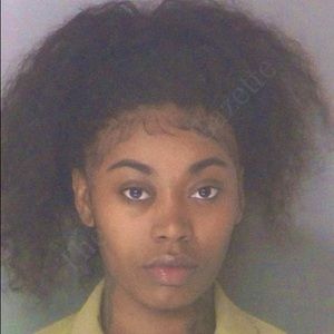 Meet your Posher, Tiffany